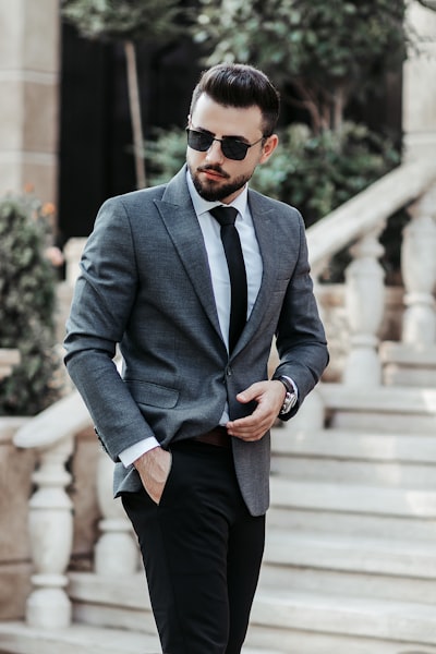 messieurs — gentlemen