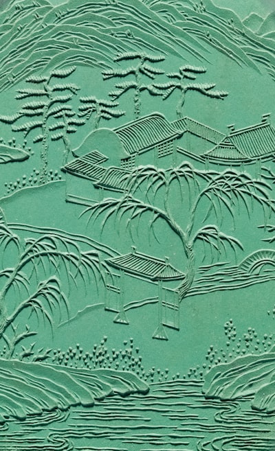 вылепил — molded
