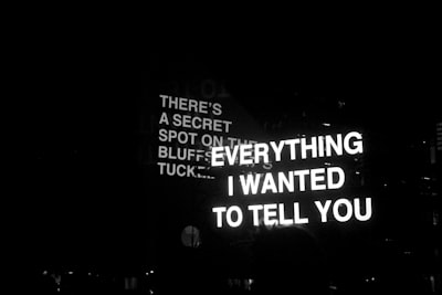 нецензурный текст песни — explicit lyrics