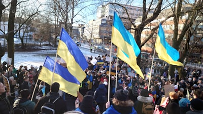 демонстрировать — demonstrate