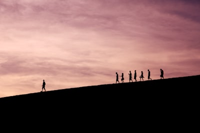 лидер — leader